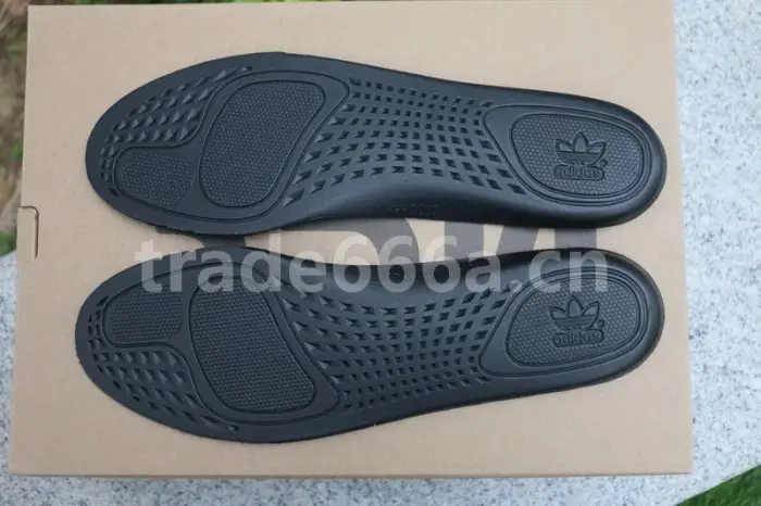 Authentic Yeezy Boost 350 V2 “Earth” 