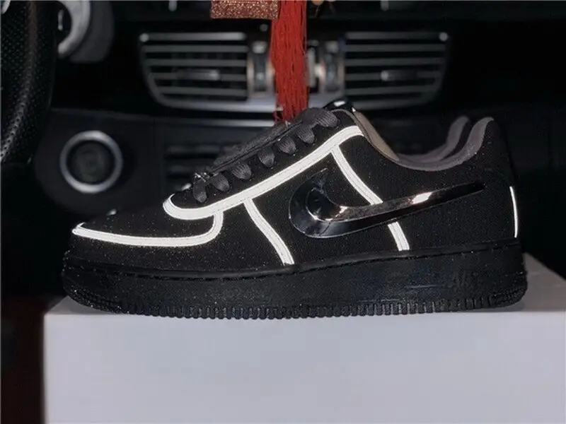 Authentic Nike Air Force 1 x Travis Scott 