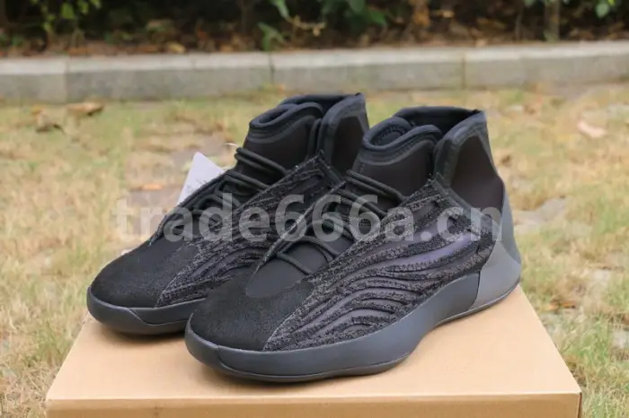 Authentic Yeezy Basketball Boost Black EBBA1718