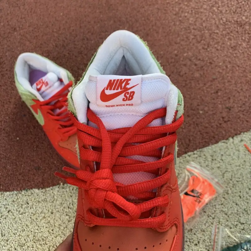Authentic Nike SB Dunk High “Strawberry Cough” 