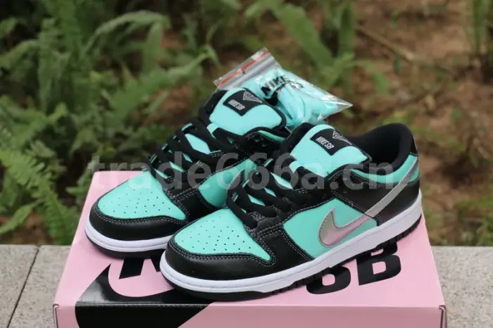 Authentic Nike SB Dunk Low Diamond Tiffany 