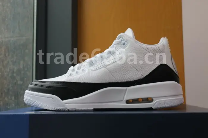 Authentic Fragment x Air Jordan 3 