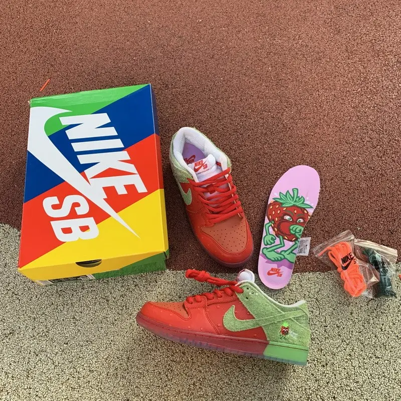 Authentic Nike SB Dunk High “Strawberry Cough” 