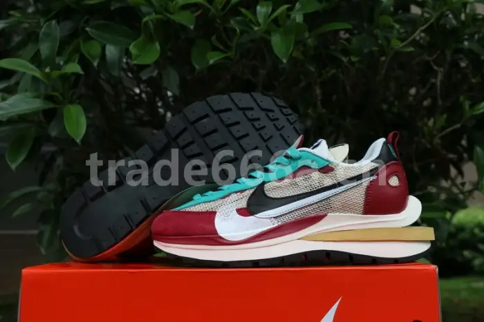 Authentic Sacai x Nike Pegasus VaporFly SP Villain Red 