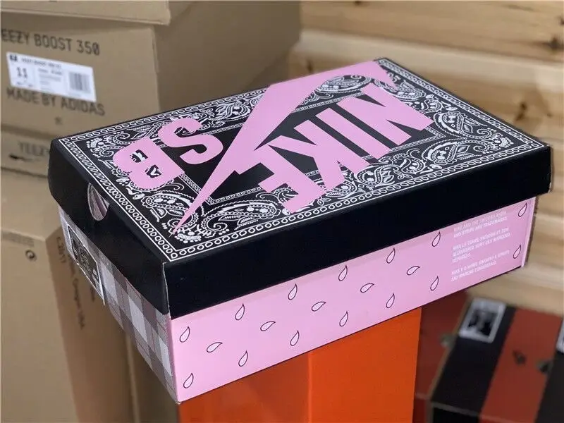 Authentic Travis Scott x Nike Dunk SB 