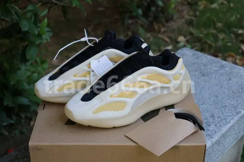 Authentic Yeezy 700 V3 “Srphym” 