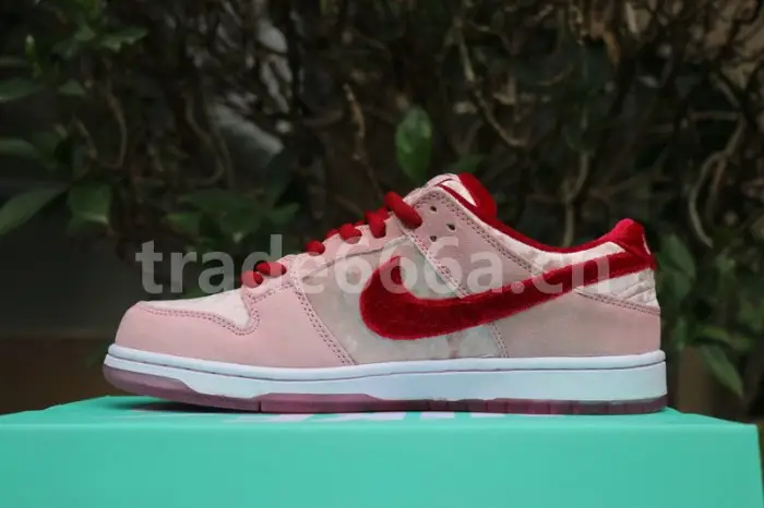 Authentic StrangeLove x Nike SB Dunk Low SB 