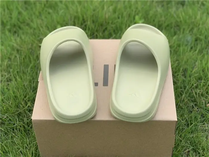 Yeezy Slide-003 
