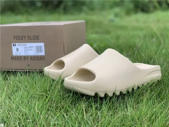 Yeezy Slide-002 CBB1952