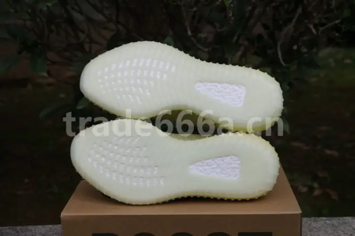 Authentic Yeezy Boost 350 V2 Marsh 