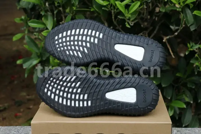 Authentic Yeezy Boost 350 V2 Static Black full-reflective 