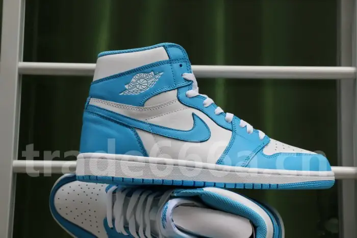 Authentic Air Jordan 1 Retro High OG “UNC” ABCFA777