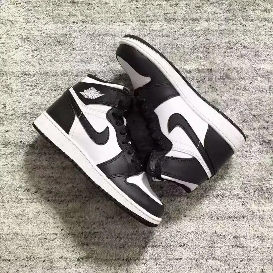Authentic Air Jordan 1 OG Retro High Black White GS 