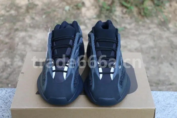 Authentic Yeezy 700 V3 “Alvah” 
