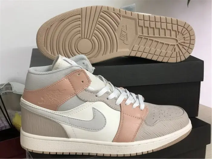 Authentic Air Jordan 1 Mid “Milan” 