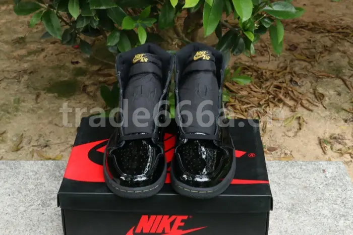 Authentic Air Jordan 1 High “Black Metallic Gold” 
