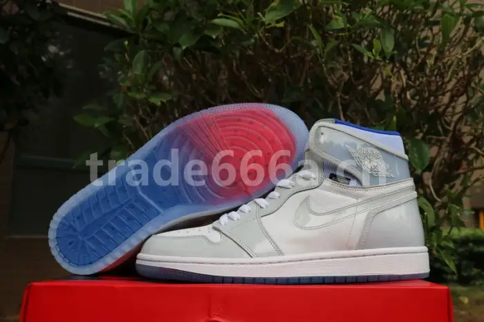 Authentic Air Jordan 1 High Zoom R2T 