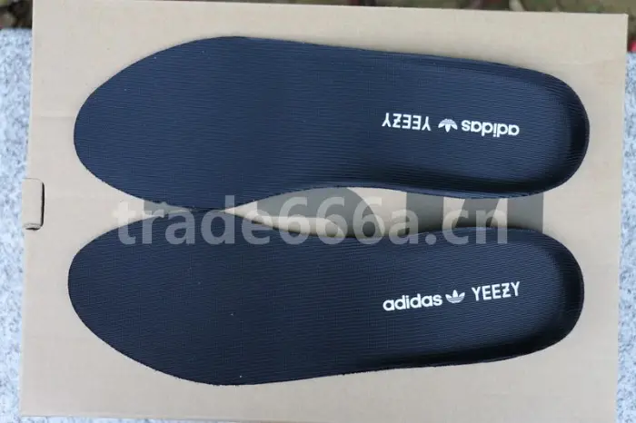 Authentic Yeezy Boost 350 V2 Static Black full-reflective 