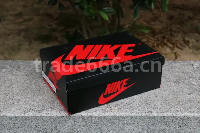 Authentic Air Jordan 1 High “Black Metallic Gold” 