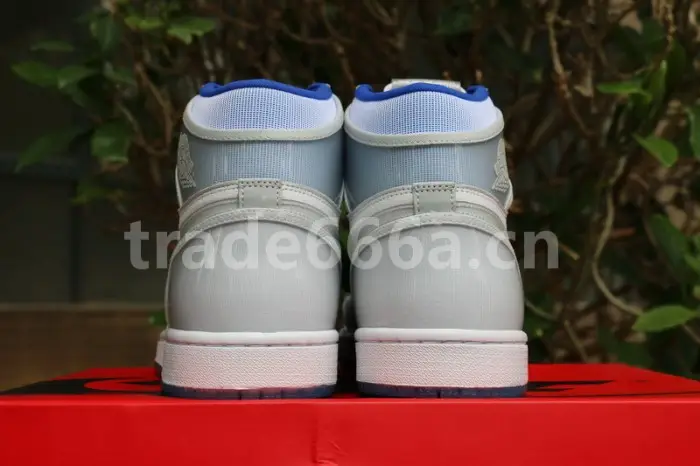 Authentic Air Jordan 1 High Zoom R2T 