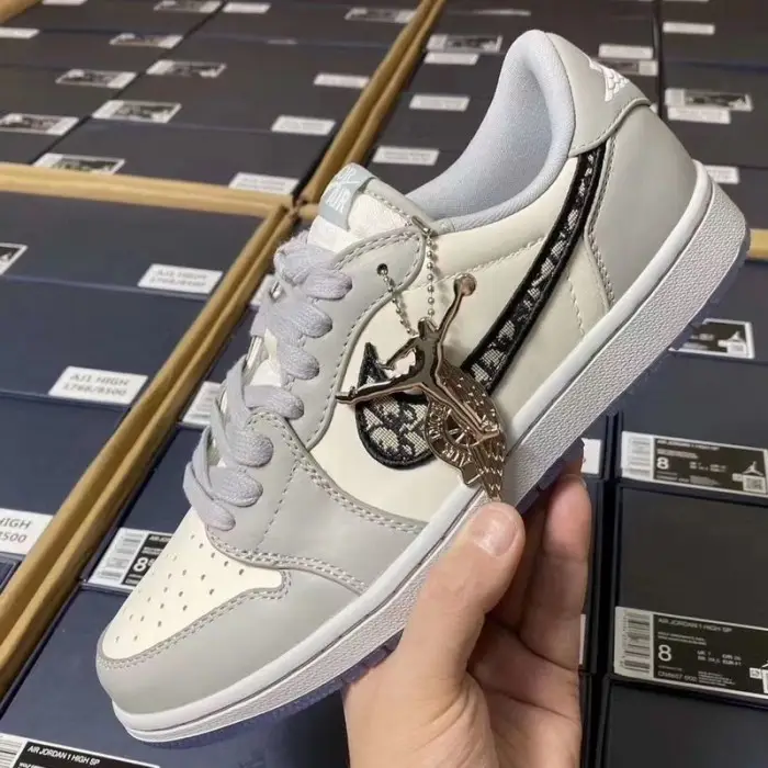 Authentic Dior x Ai Jordan 1 Low Top Women Shoes (with dior boxes) CCFC2574