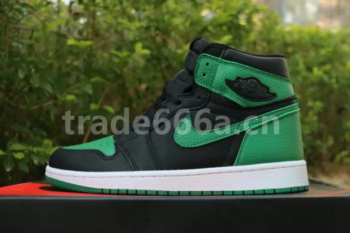 Authentic Air Jordan 1 Retro High OG “Pine Green” 