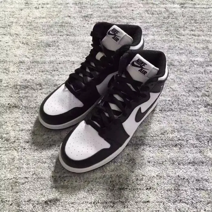 Authentic Air Jordan 1 OG Retro High Black White GS 