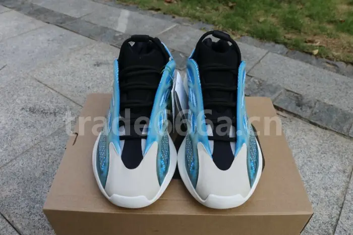 Authentic Yeezy 700 V3 “Azareth” 