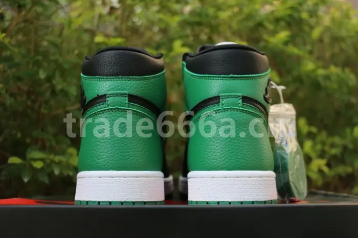 Authentic Air Jordan 1 Retro High OG “Pine Green” 