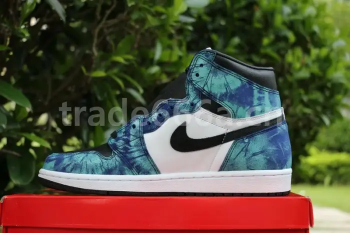 Authentic Air Jordan 1 Retro High OG “Tie Dye” 