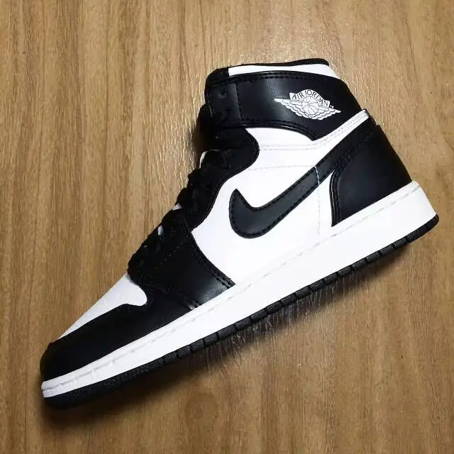 Authentic Air Jordan 1 OG Retro High Black White GS 