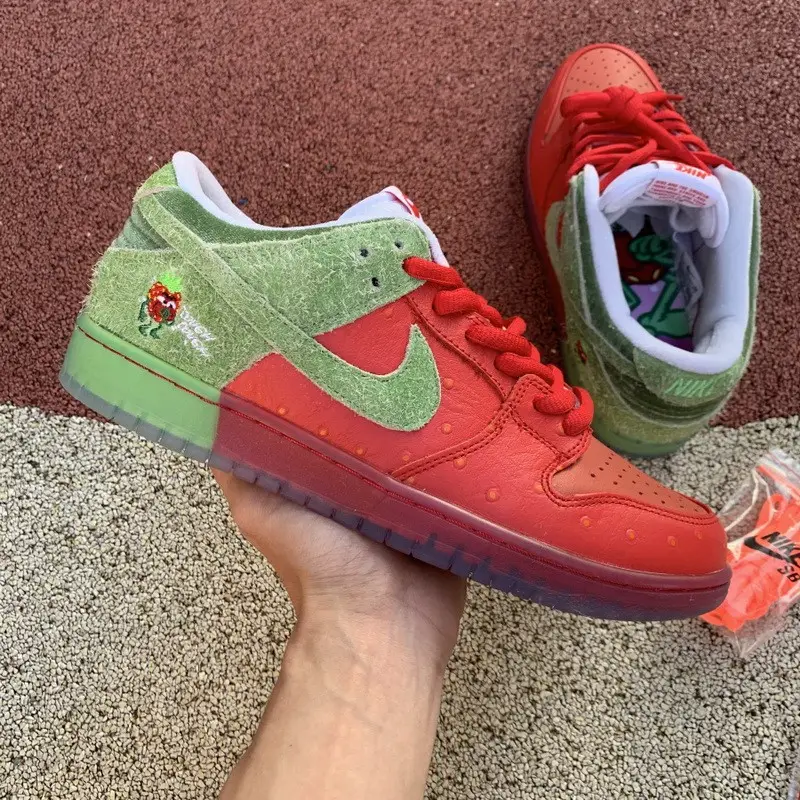 Authentic Nike SB Dunk High “Strawberry Cough” 