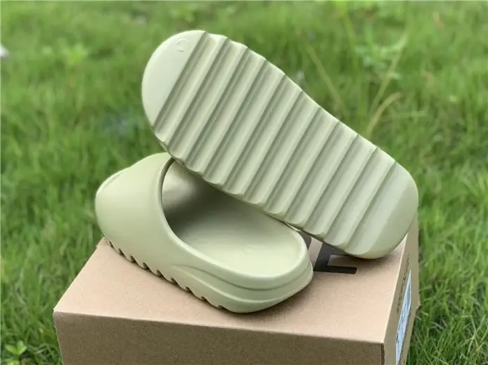 Yeezy Slide-003 