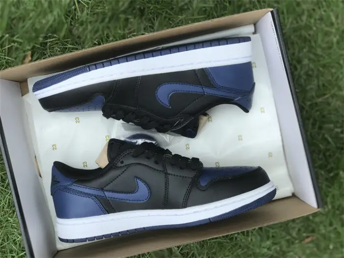 Authentic Air Jordan 1 Low OG “Mystic Navy” BDE2032