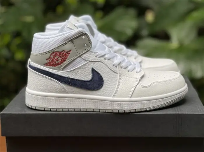 Authentic Air Jordan 1 Mid “Paris” AAC31