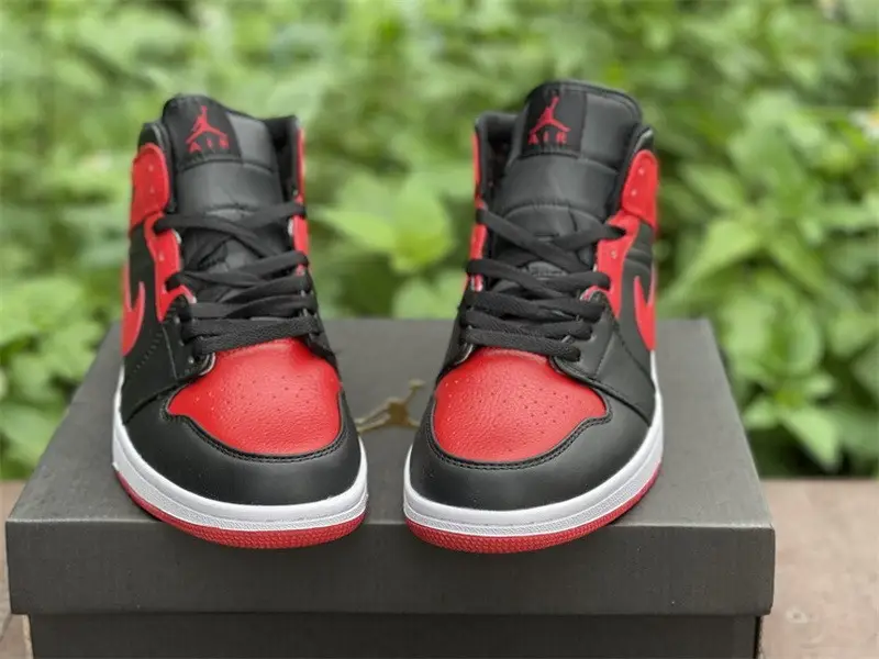 Authentic Air Jordan 1 Mid Bred 