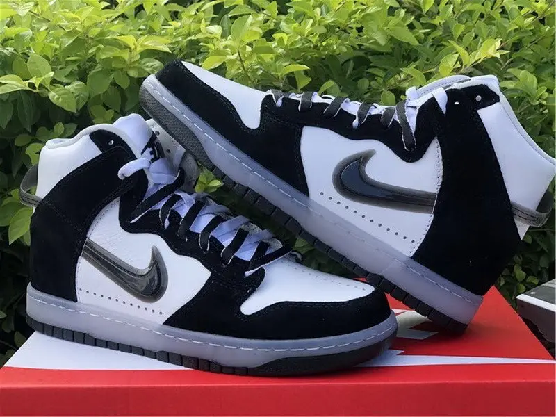 Authentic Slam Jam x Nike Dunk High Black 