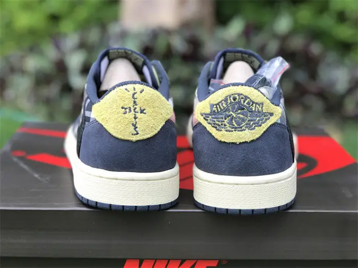 Travis Scott x Air Jordan 1 Custom made 