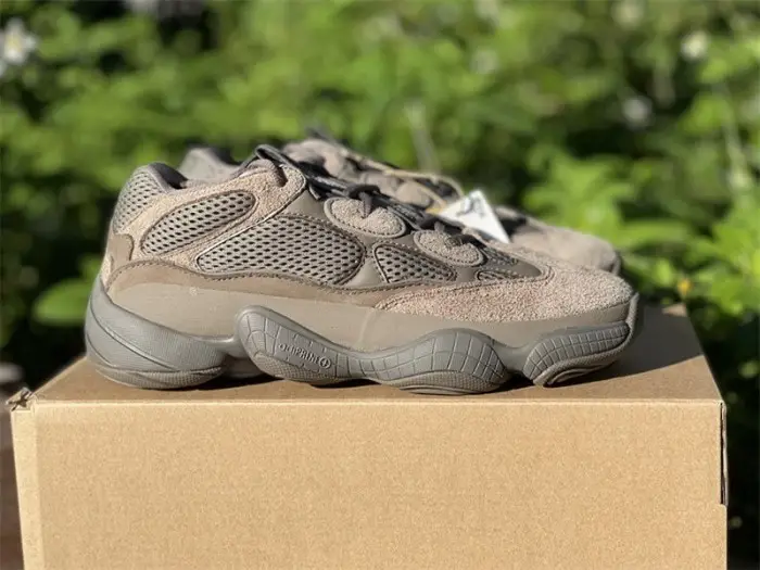Authentic Yeezy 500 “Clay Brown” AEE1777