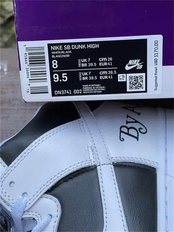 Authentic Supreme x Nike SB Dunk High QS “By Any Means”White Black 