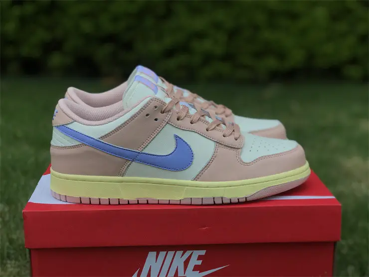 Authentic Nike Dunk Low “Pink Oxford” 