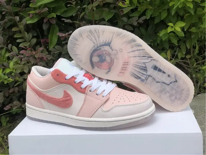 Authentic Air Jordan 1 Low SE Pink 