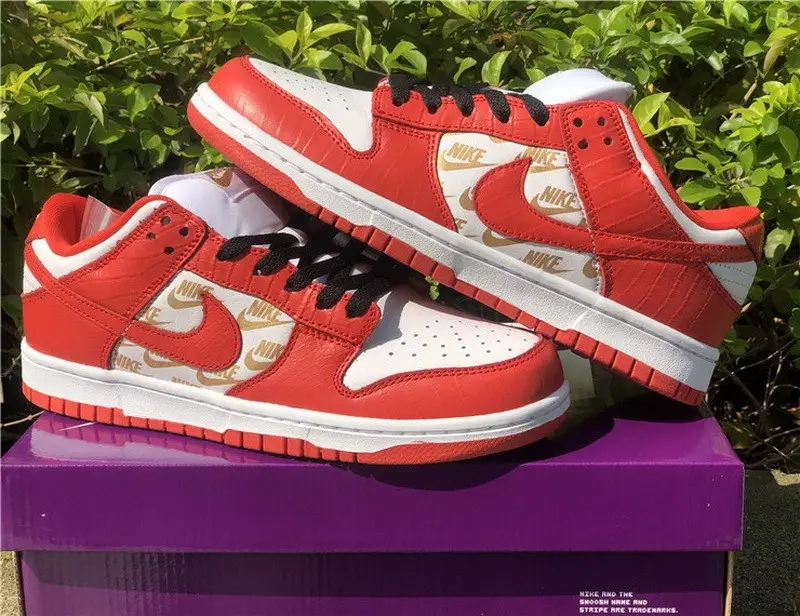 Authentic Supreme x Nike SB Dunk Low Red 