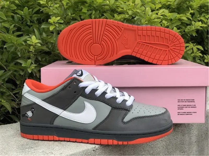 Authentic Nike Dunk SB Low Purple Pigeon Low NY 