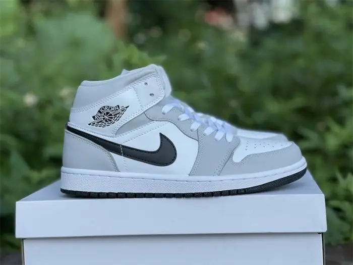 Authentic Air Jordan 1 Mid “Light Smoke Grey” 