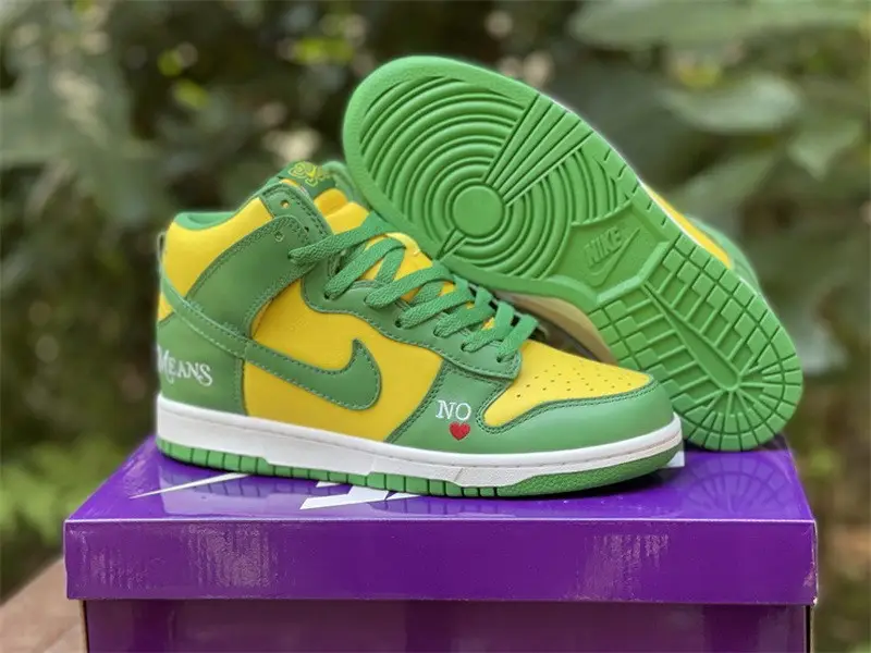 Authentic Supreme x SB Dunk High “Brazil” 