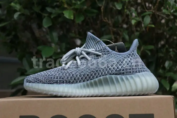Authentic Yeezy Boost 350 V2 Ash Blue 