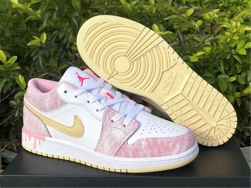 Authentic Air Jordan 1 Low GS “Paint Drip” 