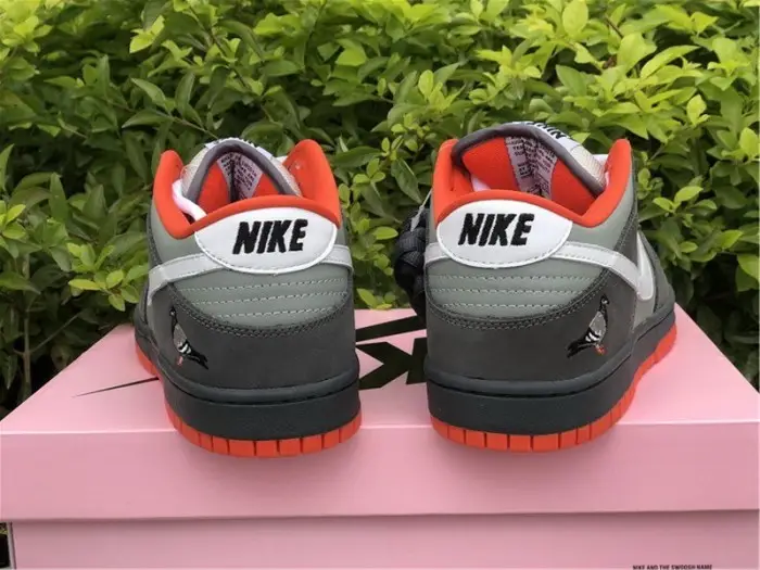 Authentic Nike Dunk SB Low Purple Pigeon Low NY 