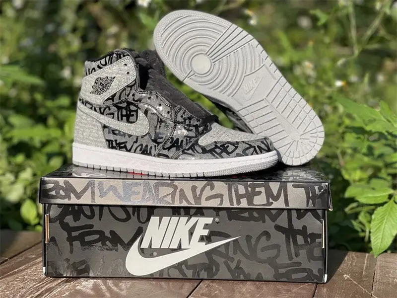 Authentic Air Jordan 1 High OG “Rebellionaire” GS 